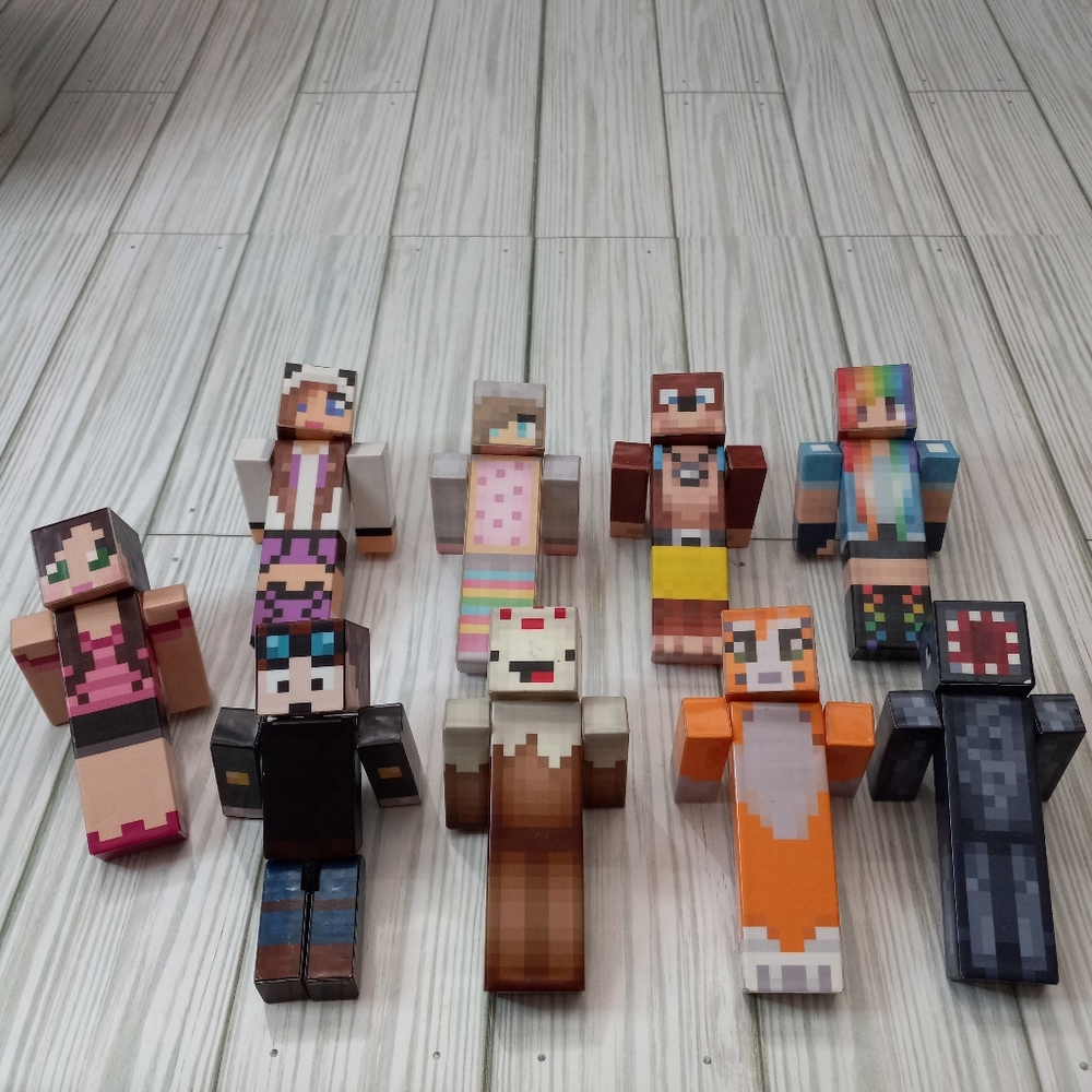 EnderToys Minecraft 9 Lot Of Figures